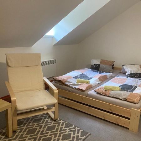 Apartman Restaurace Praha Daire Jetřichovice Dış mekan fotoğraf