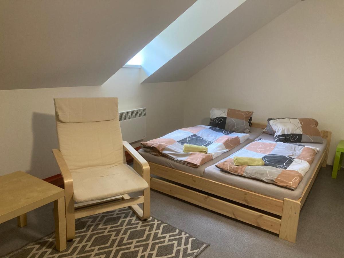 Apartman Restaurace Praha Daire Jetřichovice Dış mekan fotoğraf